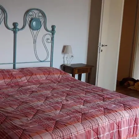 Casa San Luigi Con Piscina Ferienhaus Colico