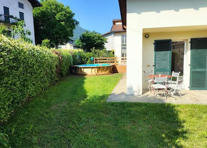 Casa San Luigi Con Piscina Ferienhaus Colico